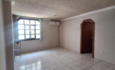 Casa en alquiler, Kennedy Norte,Guayaquil | 4 dormitorios   estudio para oficinas o consultorios