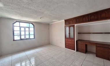 Casa en alquiler, Kennedy Norte,Guayaquil | 4 dormitorios   estudio para oficinas o consultorios