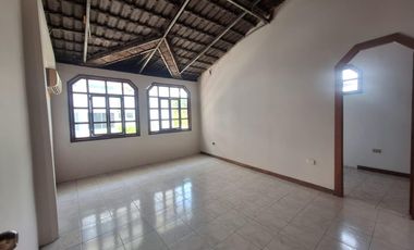 Casa en alquiler, Kennedy Norte,Guayaquil | 4 dormitorios   estudio para oficinas o consultorios