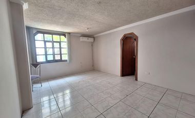 Casa en alquiler, Kennedy Norte,Guayaquil | 4 dormitorios   estudio para oficinas o consultorios