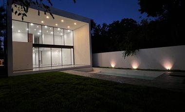 CASA EN VENTA EN PRIVADA TAMARA ,ZONA COUNTRY