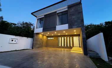 CASA EN VENTA EN PRIVADA TAMARA ,ZONA COUNTRY