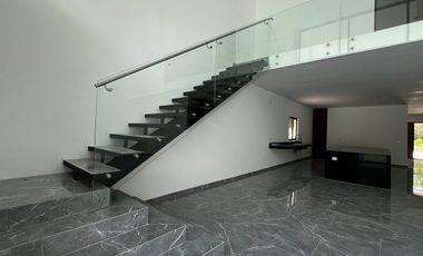 CASA EN VENTA EN PRIVADA TAMARA ,ZONA COUNTRY