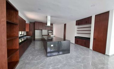 CASA EN VENTA EN PRIVADA TAMARA ,ZONA COUNTRY