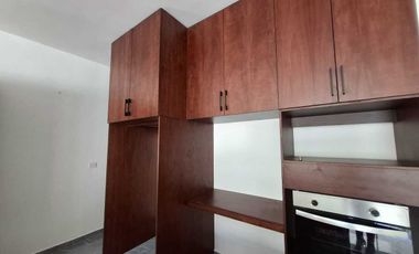 CASA EN VENTA EN PRIVADA TAMARA ,ZONA COUNTRY