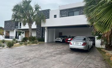 CASA MODELO SAHAR EN VENTA EN PRIVADA BLUE CEDAR EN  KIKTEIL, MERIDA