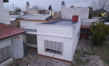 Casa en venta - 8 Dormitorios 7 Baños - Cocheras - 600Mts2 - Ezpeleta