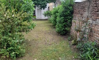 Casa en venta - 8 Dormitorios 7 Baños - Cocheras - 600Mts2 - Ezpeleta