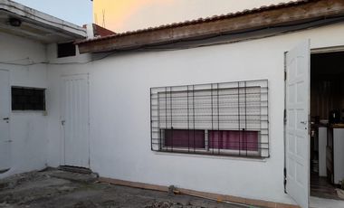 Casa en venta - 8 Dormitorios 7 Baños - Cocheras - 600Mts2 - Ezpeleta