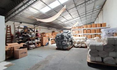 Galpón en venta en  Bernal Oeste