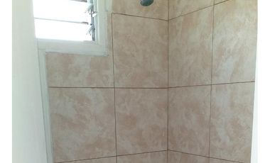Casa en venta - 2 Dormitorios 1 Baño - Cochera - 135Mts2 - Baradero