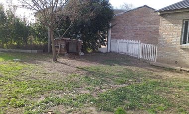 Casa en venta - 2 Dormitorios 1 Baño - Cochera - 135Mts2 - Baradero
