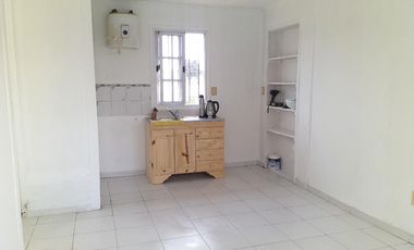 Casa en venta - 2 Dormitorios 1 Baño - Cochera - 135Mts2 - Baradero
