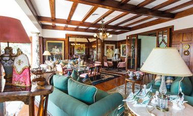 Impactante casa de época sobre Barrancas de Perú – Acassuso