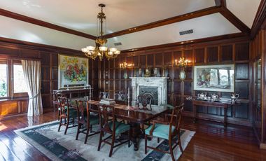 Impactante casa de época sobre Barrancas de Perú – Acassuso