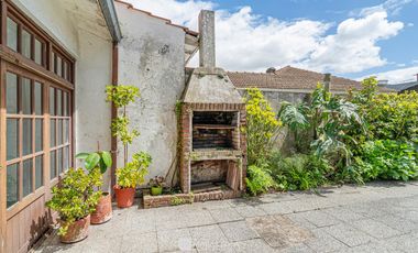 Venta - Casa 7 ambientes - Parque - Chauvin