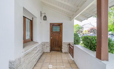 Venta - Casa 7 ambientes - Parque - Chauvin