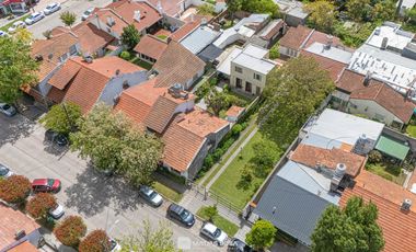 Venta - Casa 7 ambientes - Parque - Chauvin