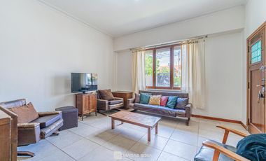 Venta - Casa 7 ambientes - Parque - Chauvin