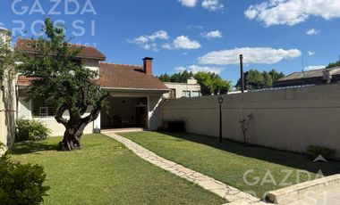 Casa en venta en Temperley