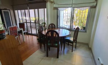EXCLUSIVO DEPARTAMENTO DE 3 AMBIENTES CON COCHERA Y BAULERA
