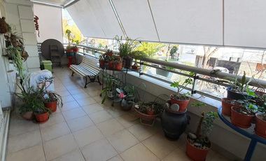 EXCLUSIVO DEPARTAMENTO DE 3 AMBIENTES CON COCHERA Y BAULERA