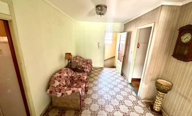 CASA 5 AMBIENTES SOBRE LOTE PROPIO Y LOCAL EN BARRACAS VENTA