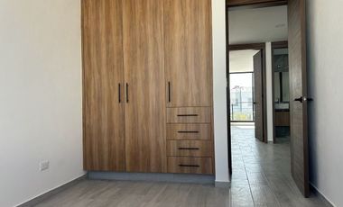 Casa en venta 3 recámaras y jardín, fraccionamiento zona Cuautlancingo.