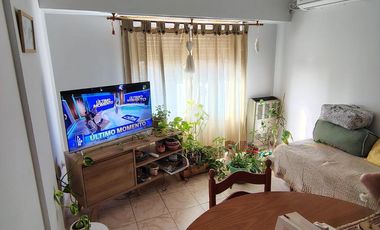 Departamento sobre calle Leloir