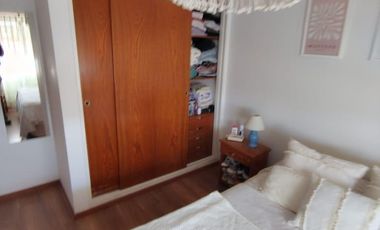 Departamento sobre calle Leloir