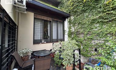 Chalet de 5 dormitorio con Cochera, jardin y pileta.