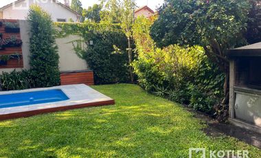 Chalet de 5 dormitorio con Cochera, jardin y pileta.
