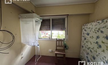 Chalet de 5 dormitorio con Cochera, jardin y pileta.