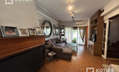 Chalet de 5 dormitorio con Cochera, jardin y pileta.