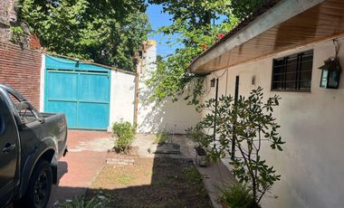 Casa en  Turdera 4 dormitorios apto credito!!