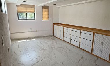 SE RENTA OFICINA INDEPENDIENTE EN LA FLORIDA SATELITE SIN USO DE SUELO