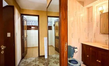 Casa en venta - 5 Dormitorios 7 Baños - Cochera - 1.150Mts2 - Ringuelet