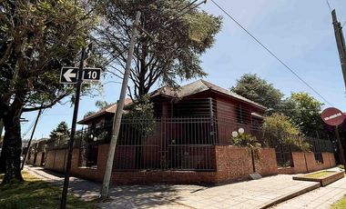 Casa en venta - 5 Dormitorios 7 Baños - Cochera - 1.150Mts2 - Ringuelet