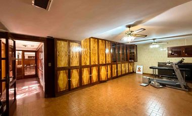 Casa en venta - 5 Dormitorios 7 Baños - Cochera - 1.150Mts2 - Ringuelet