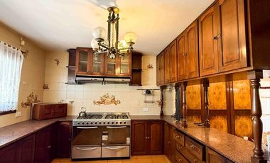 Casa en venta - 5 Dormitorios 7 Baños - Cochera - 1.150Mts2 - Ringuelet