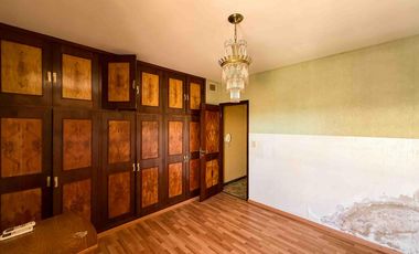 Casa en venta - 5 Dormitorios 7 Baños - Cochera - 1.150Mts2 - Ringuelet