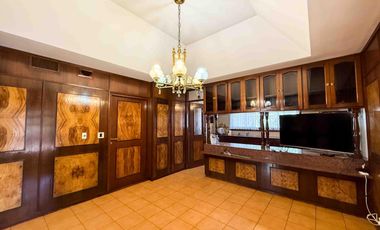 Casa en venta - 5 Dormitorios 7 Baños - Cochera - 1.150Mts2 - Ringuelet