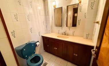 Casa en venta - 5 Dormitorios 7 Baños - Cochera - 1.150Mts2 - Ringuelet