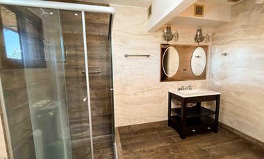 Casa en venta - 5 Dormitorios 7 Baños - Cochera - 1.150Mts2 - Ringuelet