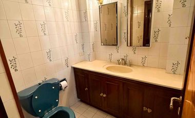 Casa en venta - 5 Dormitorios 7 Baños - Cochera - 1.150Mts2 - Ringuelet