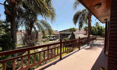 Casa en venta - 5 Dormitorios 7 Baños - Cochera - 1.150Mts2 - Ringuelet