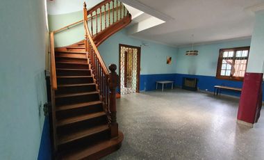 Casa sobre doble lote en Banfield Oeste