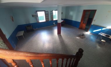 Casa sobre doble lote en Banfield Oeste