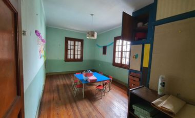 Casa sobre doble lote en Banfield Oeste