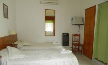 Edificio Comercial en venta - 8 Dormitorios 7 Baños - Cochera - 1720Mts2 - San Miguel del Monte